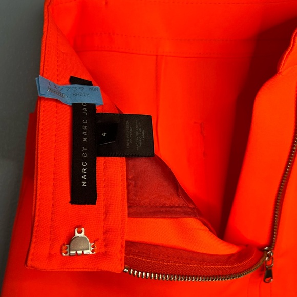 Marc by Marc Jacobs size 4 bright neon orange mini skirt - Picture 4 of 10
